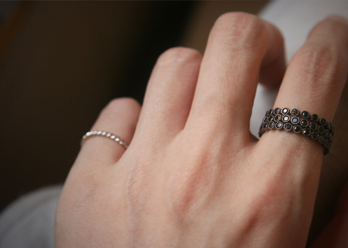 4.25 Carat Black Diamond 5 Stone Wedding Band Anniversary Ring 14k Bla –  Liori Diamonds